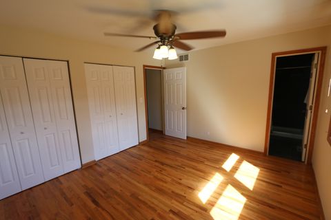 Tiny photo for 601 Deerpath Drive, Lindenhurst, IL 60046 (MLS # 12457058)