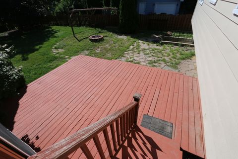 Tiny photo for 601 Deerpath Drive, Lindenhurst, IL 60046 (MLS # 12457058)