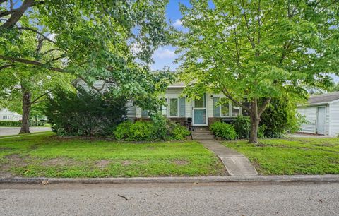 Photo of 303 E Wilson Street, Monticello, IL 61856 (MLS # 12688330)