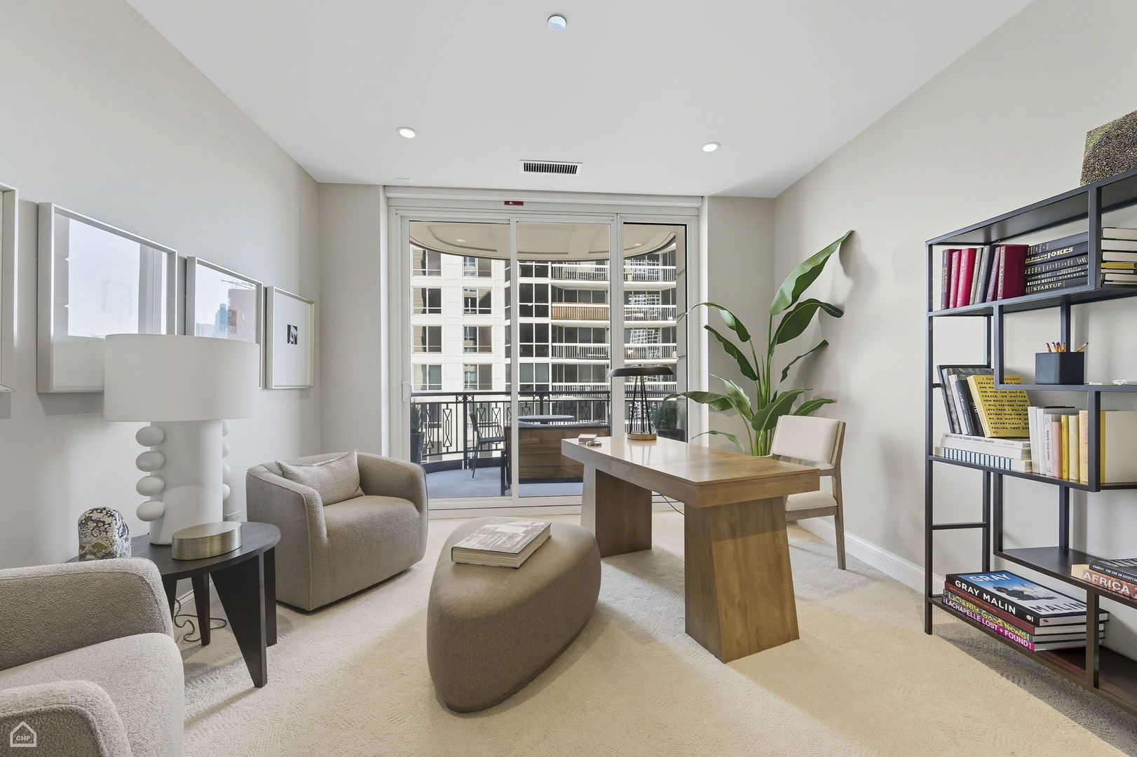 Chicago, Illinois 60611, United States, 3 Bedrooms Bedrooms, ,4 BathroomsBathrooms,Residential,Active,217738