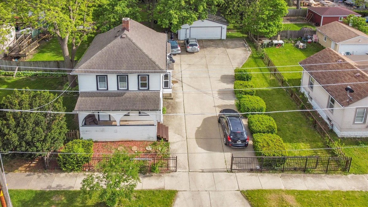 817 Front Street