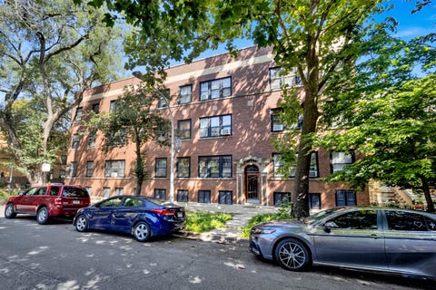 Photo of 1318 W Granville Avenue #3W, Chicago, IL 60660 (MLS # 12741621)