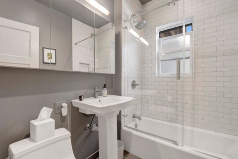 Tiny photo for 1318 W Granville Avenue #3W, Chicago, IL 60660 (MLS # 12741621)