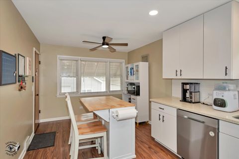 Tiny photo for 5465 N Nottingham Avenue, Chicago, IL 60656 (MLS # 12605075)