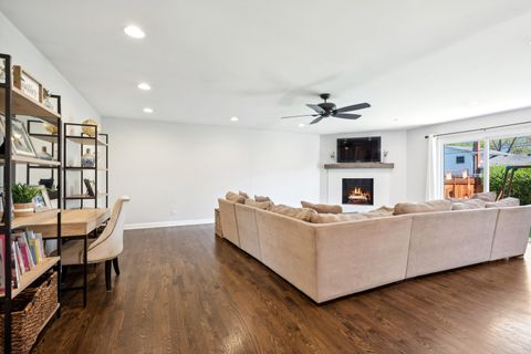 Tiny photo for 851 S Hillcrest Avenue, Elmhurst, IL 60126 (MLS # 12035590)