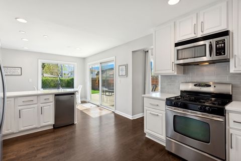 Tiny photo for 851 S Hillcrest Avenue, Elmhurst, IL 60126 (MLS # 12035590)