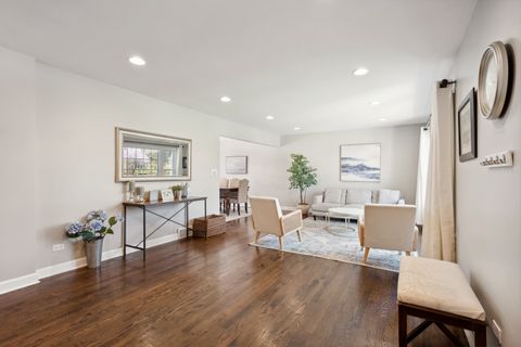 Tiny photo for 851 S Hillcrest Avenue, Elmhurst, IL 60126 (MLS # 12035590)