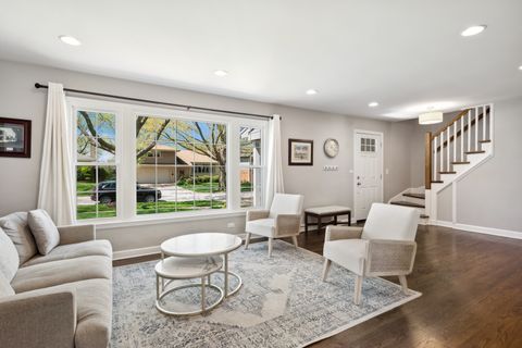 Tiny photo for 851 S Hillcrest Avenue, Elmhurst, IL 60126 (MLS # 12035590)