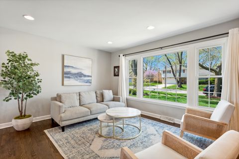 Tiny photo for 851 S Hillcrest Avenue, Elmhurst, IL 60126 (MLS # 12035590)