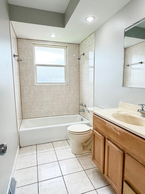 Tiny photo for 1302 Prince Drive, South Holland, IL 60473 (MLS # 12745160)