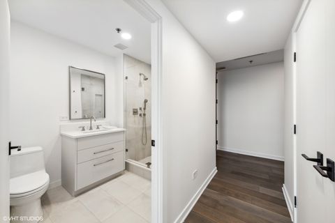 Tiny photo for 57 E Delaware Place #2805, Chicago, IL 60611 (MLS # 12549613)