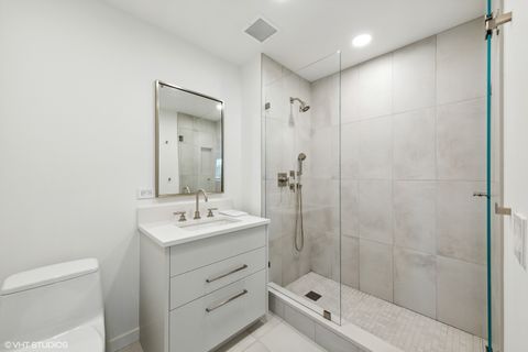 Tiny photo for 57 E Delaware Place #2805, Chicago, IL 60611 (MLS # 12549613)