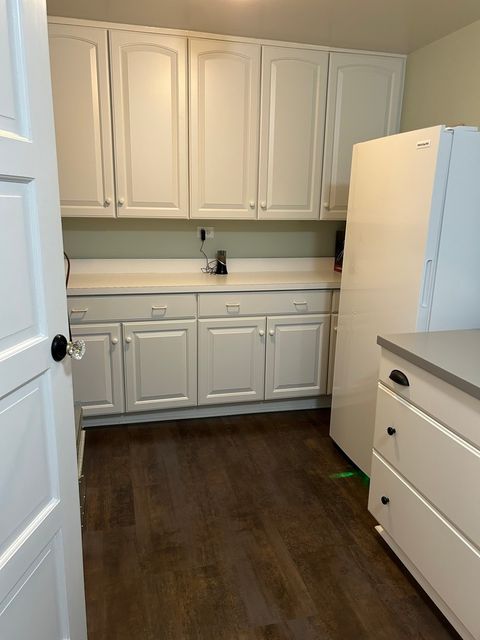 Tiny photo for 4 Oak Brook Club Drive #G205, Oak Brook, IL 60523 (MLS # 12597104)