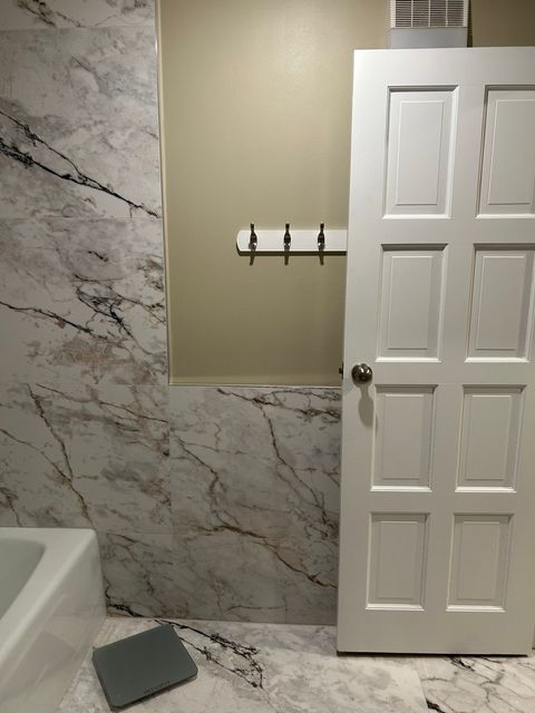 Tiny photo for 4 Oak Brook Club Drive #G205, Oak Brook, IL 60523 (MLS # 12597104)