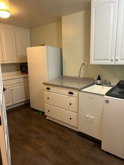 Tiny photo for 4 Oak Brook Club Drive #G205, Oak Brook, IL 60523 (MLS # 12597104)