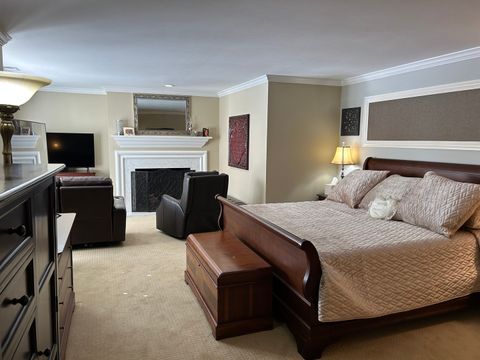 Tiny photo for 4 Oak Brook Club Drive #G205, Oak Brook, IL 60523 (MLS # 12597104)