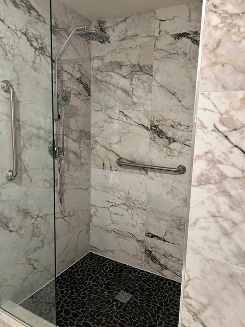 Tiny photo for 4 Oak Brook Club Drive #G205, Oak Brook, IL 60523 (MLS # 12597104)