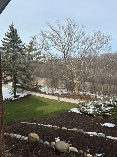 Tiny photo for 4 Oak Brook Club Drive #G205, Oak Brook, IL 60523 (MLS # 12597104)