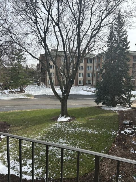 Tiny photo for 4 Oak Brook Club Drive #G205, Oak Brook, IL 60523 (MLS # 12597104)