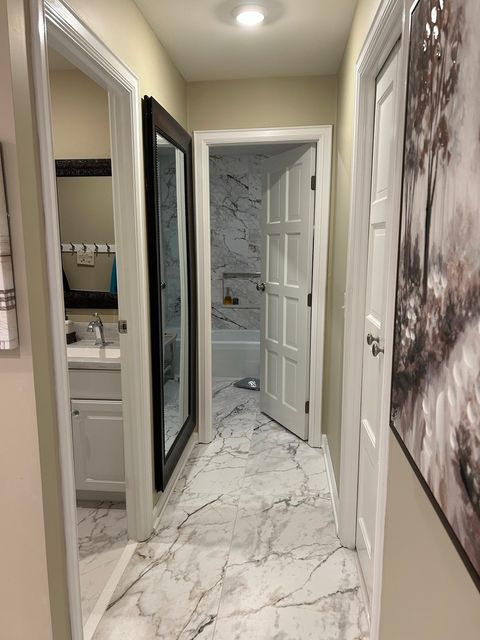 Tiny photo for 4 Oak Brook Club Drive #G205, Oak Brook, IL 60523 (MLS # 12597104)