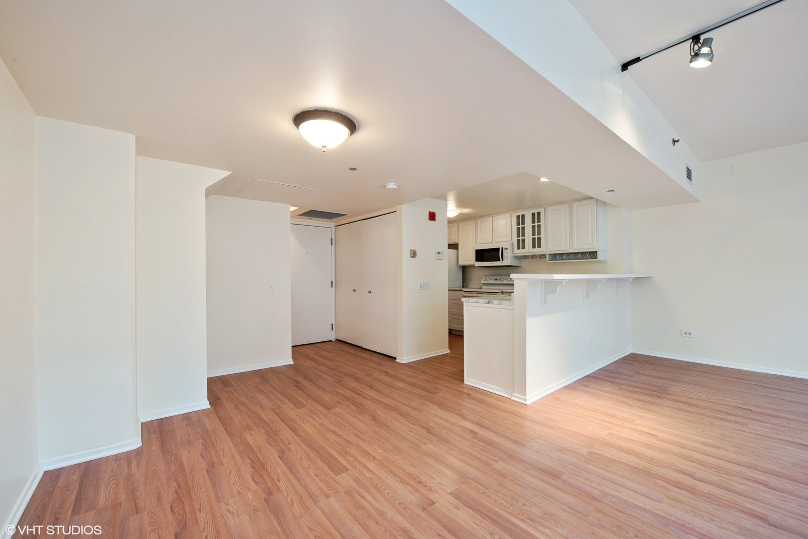 61 W 15th Street 204