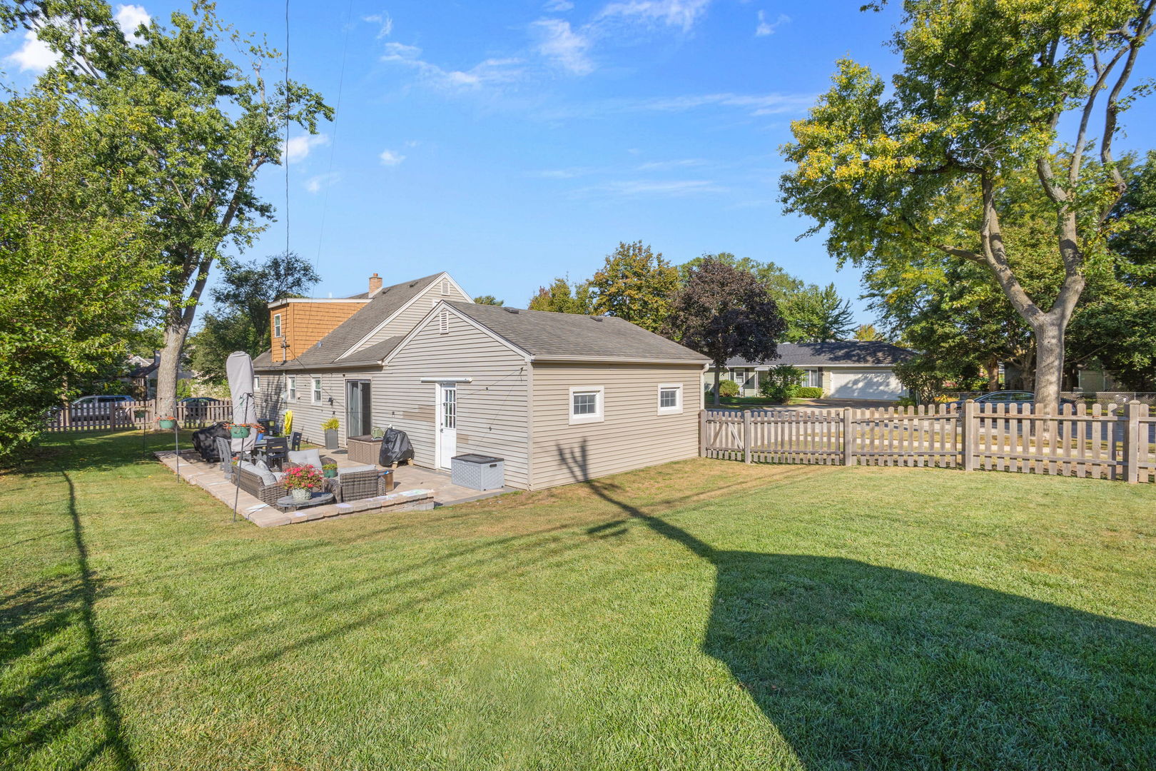 231 E Berkshire Avenue