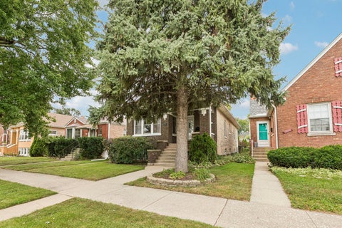 Tiny photo for 3616 Wisconsin Avenue, Berwyn, IL 60402 (MLS # 12754195)