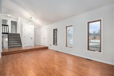 Tiny photo for 22531 Crescent Way, Richton Park, IL 60471 (MLS # 12549342)