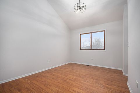 Tiny photo for 22531 Crescent Way, Richton Park, IL 60471 (MLS # 12549342)