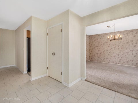 Tiny photo for 10s240 Hampshire Lane W, Willowbrook, IL 60527 (MLS # 12655351)