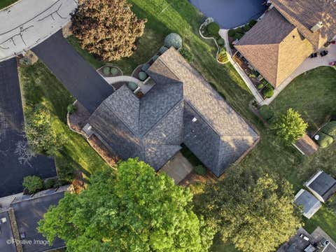 Tiny photo for 10s240 Hampshire Lane W, Willowbrook, IL 60527 (MLS # 12655351)