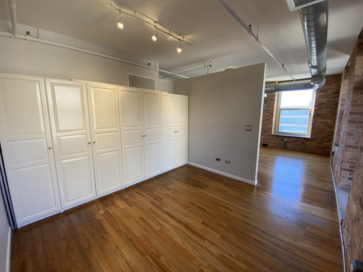 420 S Clinton Street 401