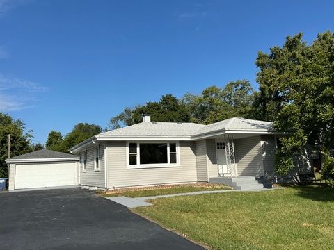 Tiny photo for 6154 Pershing Avenue, Downers Grove, IL 60516 (MLS # 12491424)