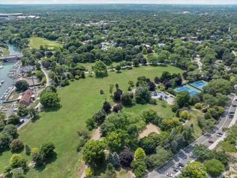 Tiny photo for 755 Michigan Avenue, Wilmette, IL 60091 (MLS # 12740434)