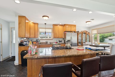 Tiny photo for 6313 W 89th Place, Oak Lawn, IL 60453 (MLS # 12555352)