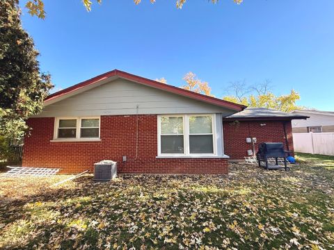 Tiny photo for 17206 Elm Drive, Hazel Crest, IL 60429 (MLS # 12511446)