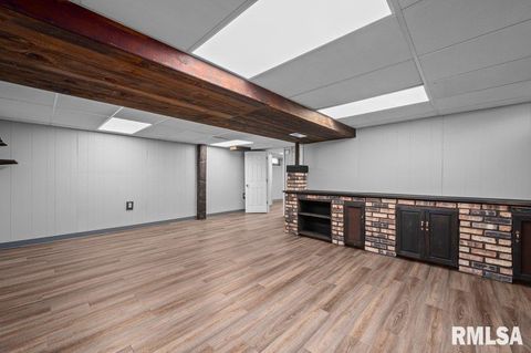 Tiny photo for 2926 W LOMBARD Street, Davenport, IA 52804 (MLS # QC4269194)