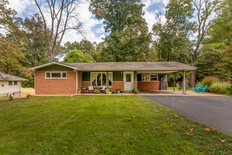 Photo of 3453 S Illinois Avenue, Carbondale, IL 62903 (MLS # 12567290)