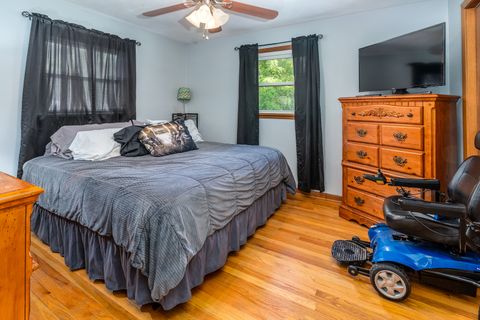 Tiny photo for 3453 S Illinois Avenue, Carbondale, IL 62903 (MLS # 12567290)