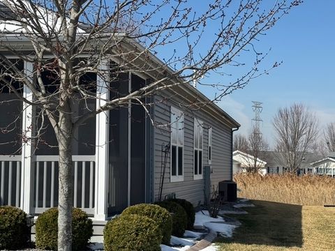 Tiny photo for 1542 Meadow View Lane, Grayslake, IL 60030 (MLS # 12602390)