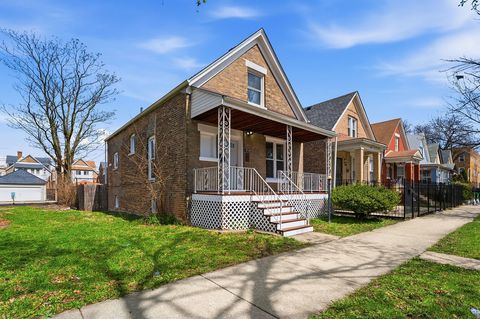 Tiny photo for 4714 W Maypole Avenue, Chicago, IL 60644 (MLS # 12612883)