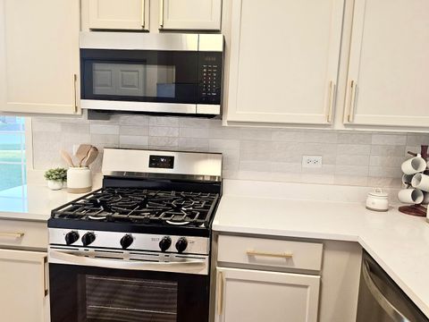 Tiny photo for 911 Bluebell Circle, Joliet, IL 60431 (MLS # 12479963)