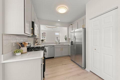 Tiny photo for 911 Bluebell Circle, Joliet, IL 60431 (MLS # 12479963)