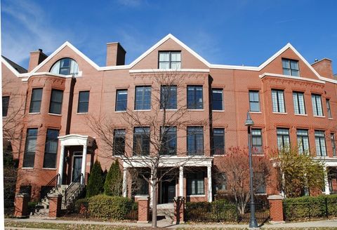 1813 Admiral Court Glenview IL 60026