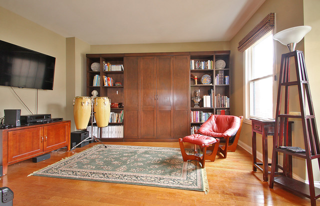 1813 Admiral Court