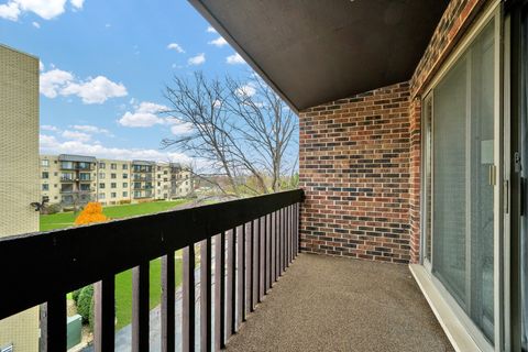 Tiny photo for 10351 Menard Avenue #322, Oak Lawn, IL 60453 (MLS # 12524710)