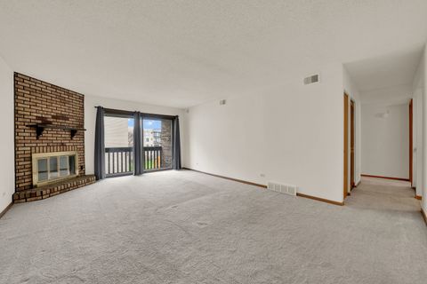 Tiny photo for 10351 Menard Avenue #322, Oak Lawn, IL 60453 (MLS # 12524710)
