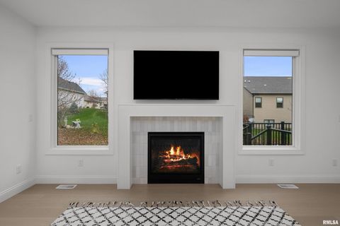 Tiny photo for 5188 S RICHMOND Circle, Bettendorf, IA 52722 (MLS # QC4269634)