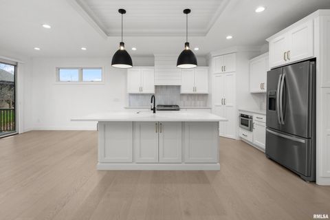 Tiny photo for 5188 S RICHMOND Circle, Bettendorf, IA 52722 (MLS # QC4269634)