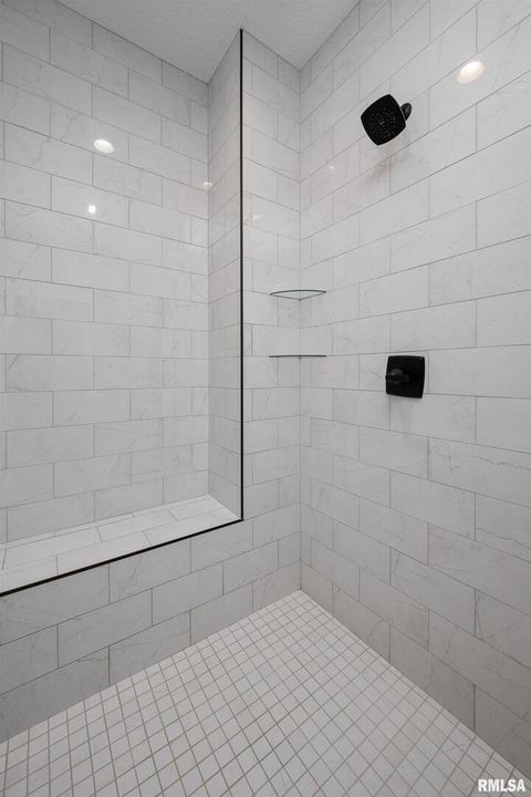 Tiny photo for 5188 S RICHMOND Circle, Bettendorf, IA 52722 (MLS # QC4269634)